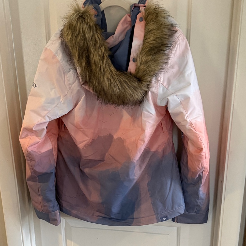Roxy womens Pink White and Blue Ombre Puffer Jacket with Faux-Fur Hood - Picture 3 of 12